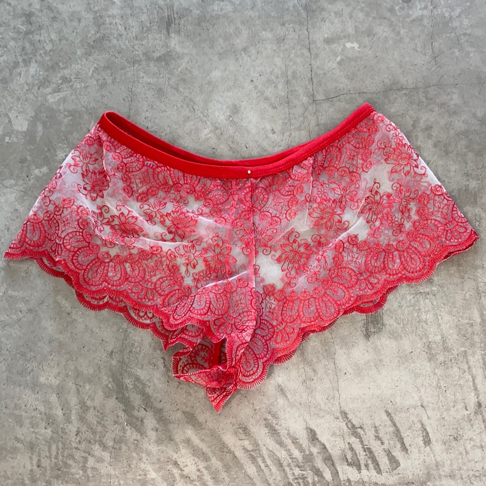 Red lace short